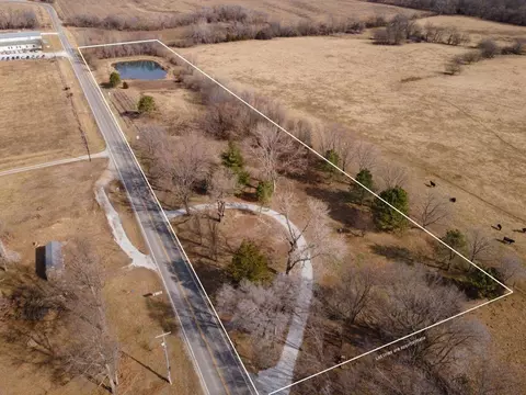10464 NE State Route 18, Butler, MO 64730