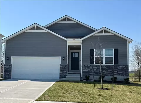 713 Fallen Leaf Dr, Belton, MO 64012