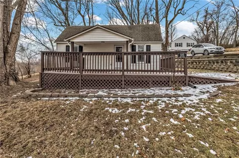 115 W 1st St, Farley, MO 64028