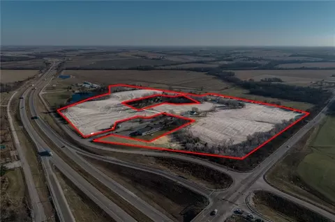 6399 Oakview Ln, Higginsville, MO 64037