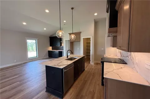 Kitchen - 27604 E 128th Ct, Lees Summit, MO 64086 photo 2 of 4