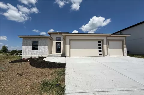 27604 E 128th Ct, Lees Summit, MO 64086