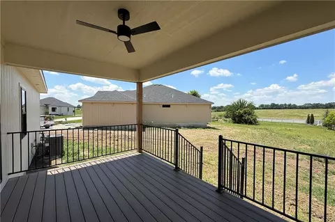 Exterior - 27604 E 128th Ct, Lees Summit, MO 64086 photo 2 of 5