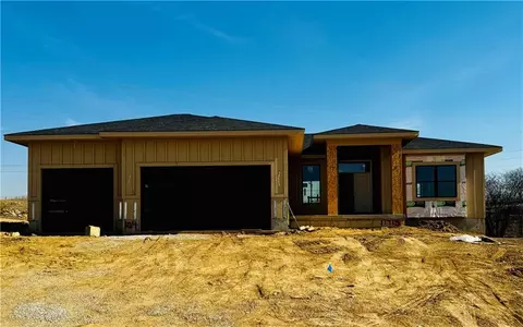 11415 Rye Dr, Kearney, MO 64060