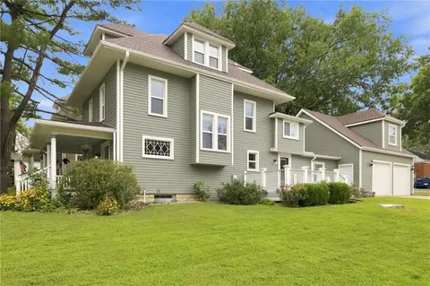 501 E Shawnee St, Paola, KS 66071