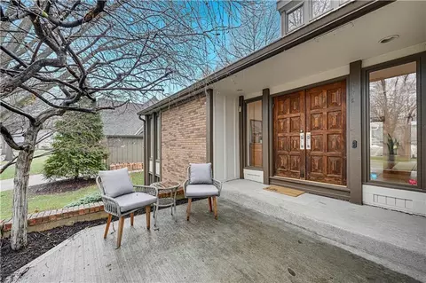 10169 Mackey St, Overland Park, KS 66212