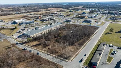 210 SW M 150 Hwy Hwy, Lees Summit, MO 64082