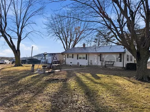 Exterior - 20567 York Rd, Brunswick, MO 65236 photo 3 of 5
