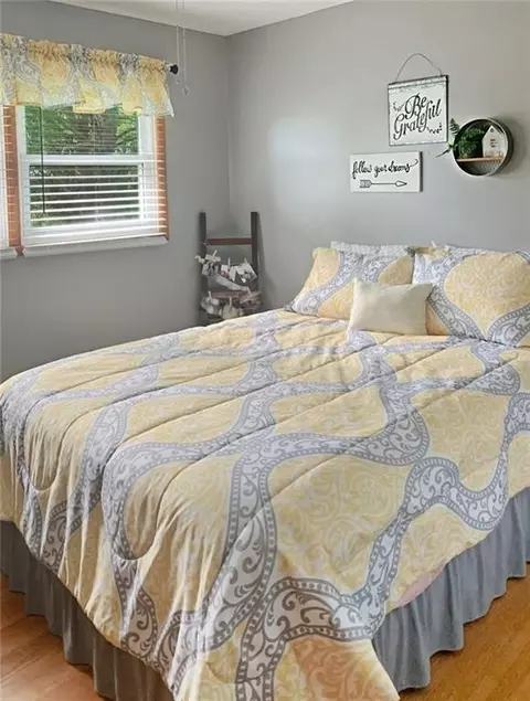 Bedroom - 20567 York Rd, Brunswick, MO 65236 photo 3 of 3