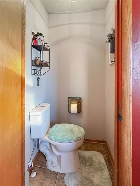 Bath - 20567 York Rd, Brunswick, MO 65236 photo 2 of 2