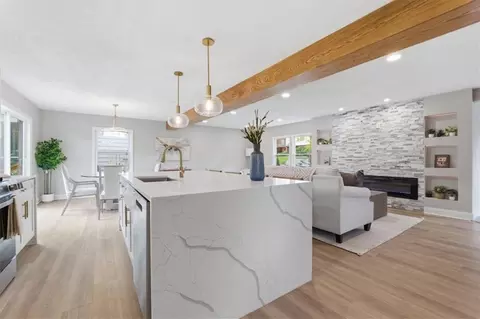 39 W 70th Ter, Kansas City, MO 64113