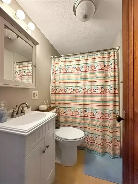 Bath - 300 E 2nd St, Norborne, MO 64668 photo 1 of 2
