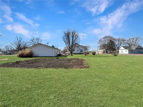 Exterior - 300 E 2nd St, Norborne, MO 64668 photo 9 of 11