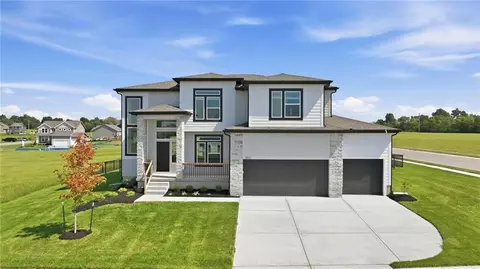 1513 SE Rising Sun Dr, Lees Summit, MO 64081