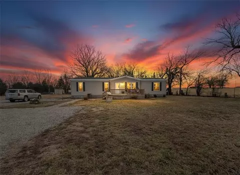 19525 50th Rd, Parsons, KS 67357