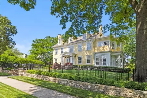 4525 Kenwood Ave, Kansas City, MO 64110