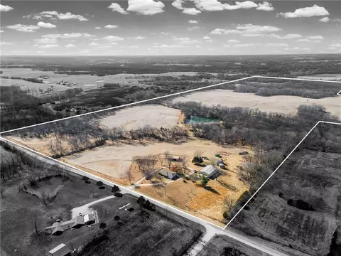 3919 State Route T Hwy, Polo, MO 64671