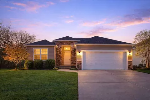 194 Camelot Dr, Liberty, MO 64068