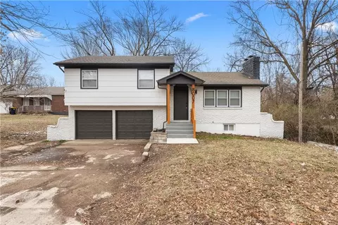 8007 Blue Ridge Blvd, Raytown, MO 64138