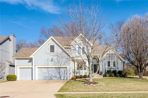 12715 Grant St, Overland Park, KS 66213