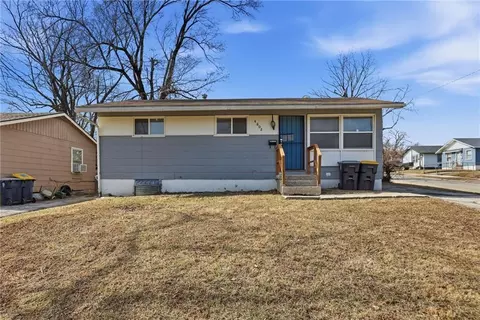 4602 Lister Ave, Kansas City, MO 64130