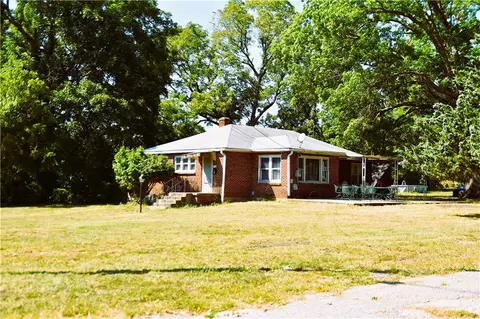7200 E 102nd St, Kansas City, MO 64134