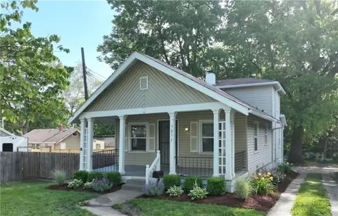 7211 Lydia Ave, Kansas City, MO 64131