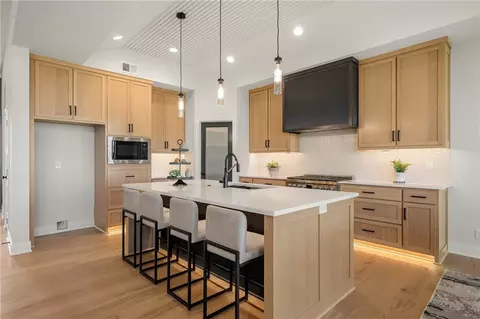 Kitchen - 520 Bentwater Dr, Raymore, MO 64083 photo 3 of 6
