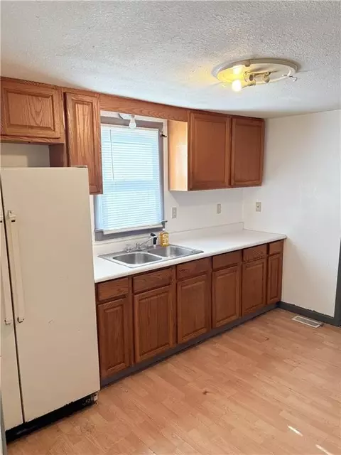 Kitchen - 433435 S 5th St, Atchison, KS 66002 photo 1 of 2