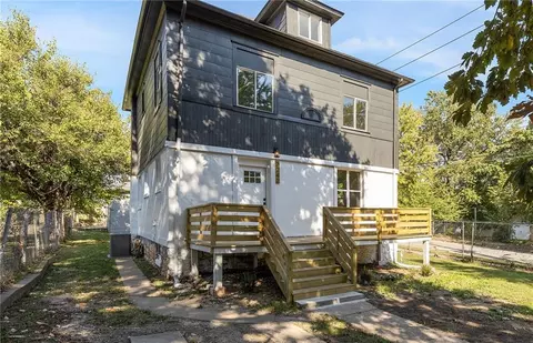 3242 Roberts St, Kansas City, MO 64124