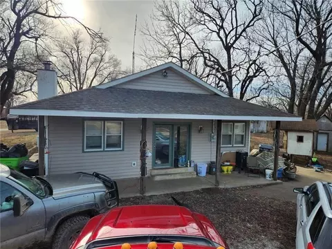 4182 SW K St, Foster, MO 64745