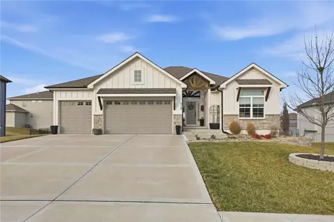 318 Old Trail Run, Kearney, MO 64060