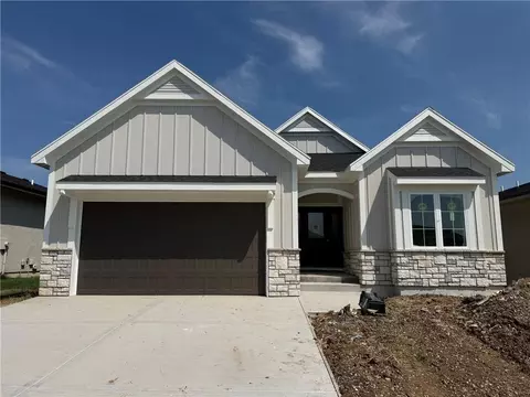 15366 W 173rd Ter, Olathe, KS 66062
