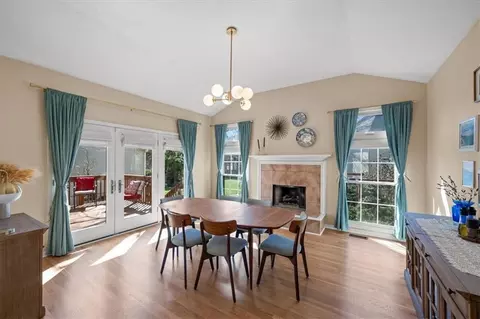 5811 W 124th St, Overland Park, KS 66209