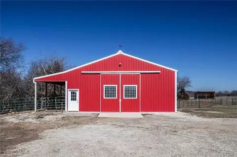 Exterior - 537 E 550 Rd, Overbrook, KS 66524 photo 7 of 8