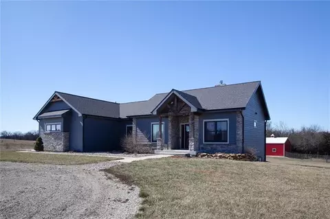 Exterior - 537 E 550 Rd, Overbrook, KS 66524 photo 2 of 8