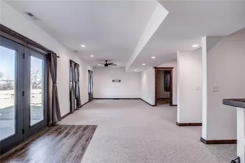 Living - 537 E 550 Rd, Overbrook, KS 66524 photo 5 of 6