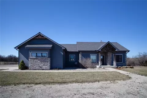 537 E 550 Rd, Overbrook, KS 66524