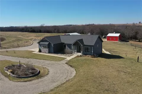 Exterior - 537 E 550 Rd, Overbrook, KS 66524 photo 8 of 8