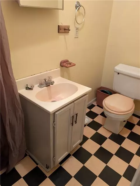 304 E Sycamore St, Nevada, MO 64772 photo 5