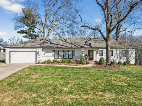 3800 W 84th Ter, Prairie Village, KS 66206
