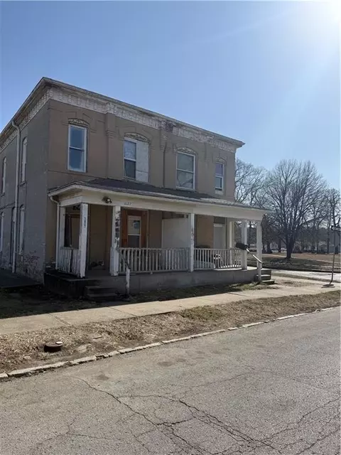 1627 S 10th St, Saint Joseph, MO 64503