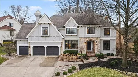 6113 N Mattox Rd, Kansas City, MO 64151