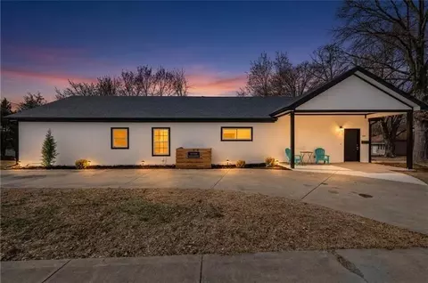 301 Ottawa St, Leavenworth, KS 66048