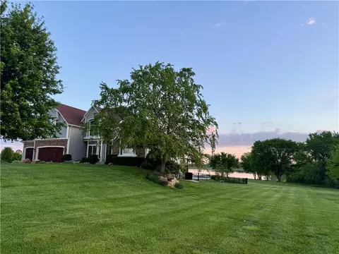 1824 N 700 Rd, Baldwin City, KS 66006