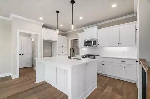 22214 W 82nd Ter, Lenexa, KS 66220