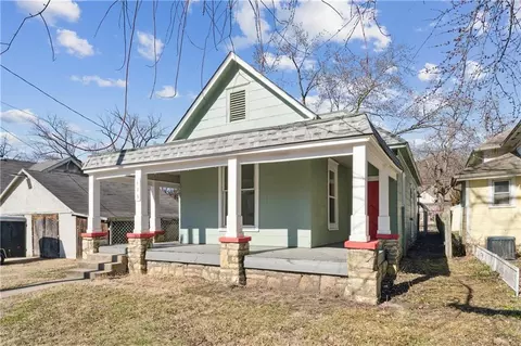 426 Benton Ave, Excelsior Springs, MO 64024