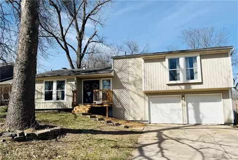 14718 W 91st Ter, Lenexa, KS 66215