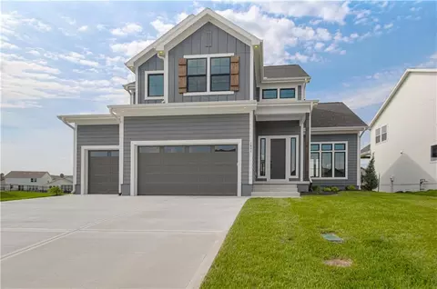 1601 SW Arbor Park Dr, Lees Summit, MO 64082