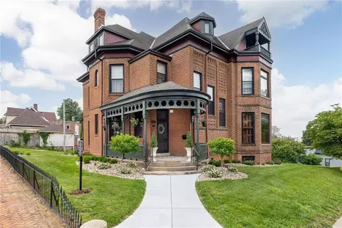 1328 Francis St, Saint Joseph, MO 64501